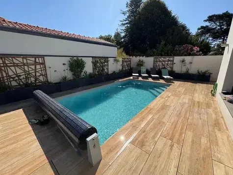 terrasse en bois de piscine à La Baule - image 2