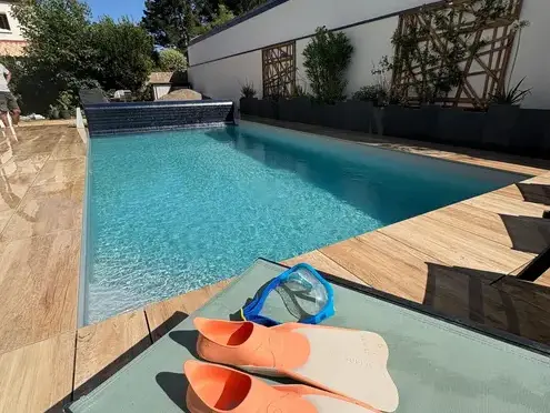 terrasse en bois de piscine à Pornic - image 2
